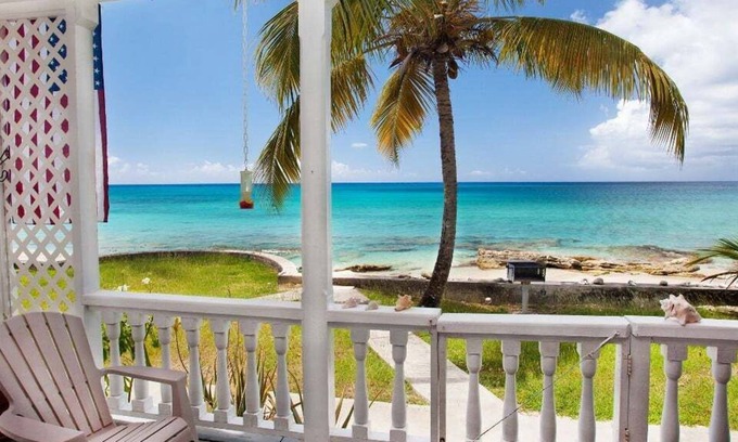 Cane Bay Condominio | Beachfront Pink Condos #10