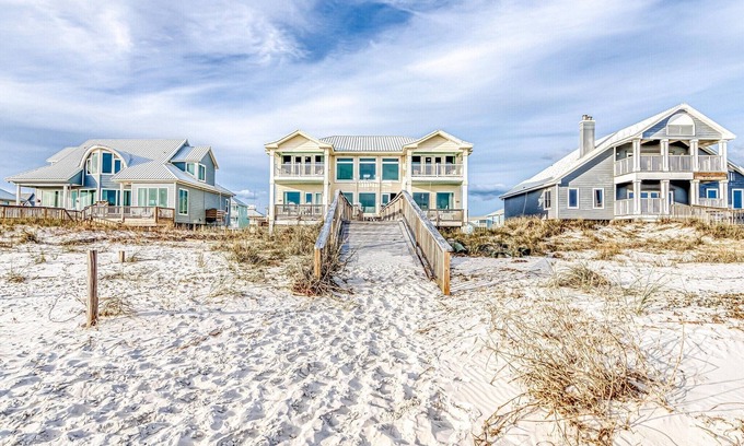 Morgantown Casa | August Discounted! Beachfront - Pools & Pickleball