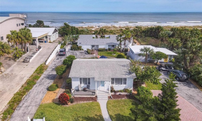 New Smyrna Beach Casa | Beachfront Property, Near Flagler Ave, Early Check in - Late Check Out