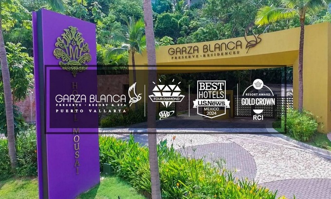 Puerto Vallarta Hotel | ★ Beachfront PV Studio ★ Hammock + Terrace Views ★