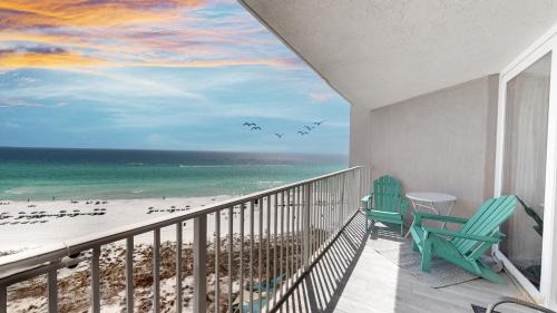 Gulf Lagoon Beach Casa | Beachfront - Renovated - Gulf view Bedroom - FLPCB5