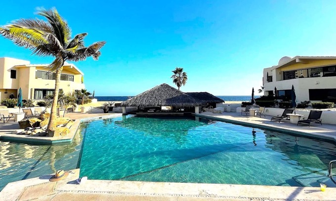 Centro Condominio | Terrasol Beachfront Condo, Private Patio and Grill
