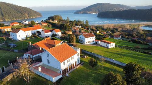 Vilarrube Casa | Beachfront Surf & Holiday House, Charming & Quiet