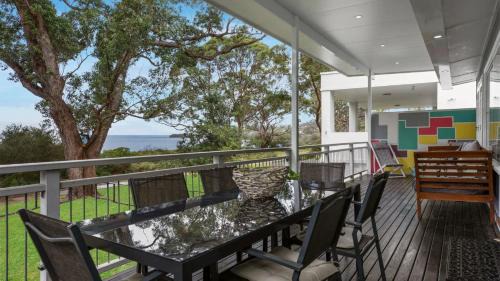 Vincentia Casa | Beachfront- The Art Cottage- Pet Friendly