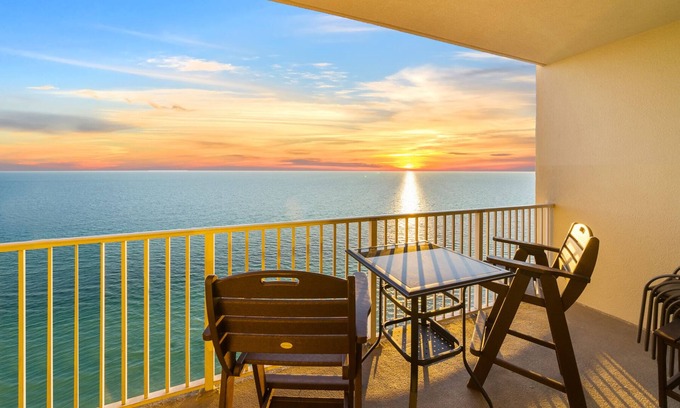 Panama City Beach Complejo | High Tide - Tidewater Resort