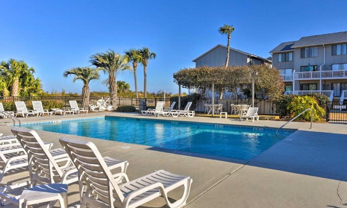 Oceanmarsh Subdivision Apartamento | Beachfront Condo with 3 Pools on St Helena Island!