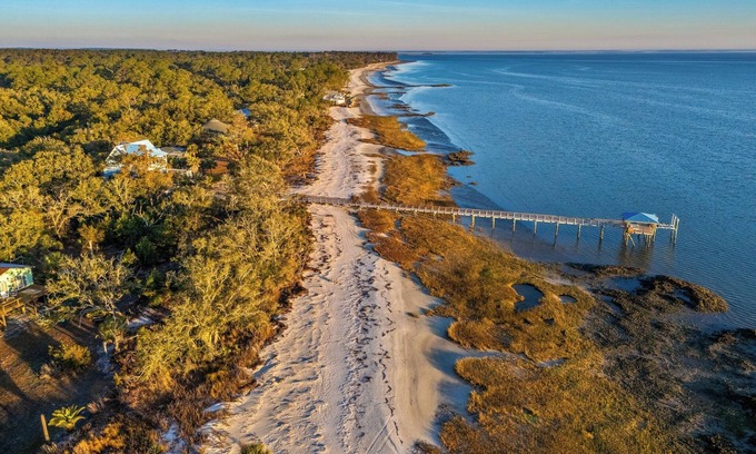 Saint Helena Island Casa | Beachfront Paradise w/ Dock