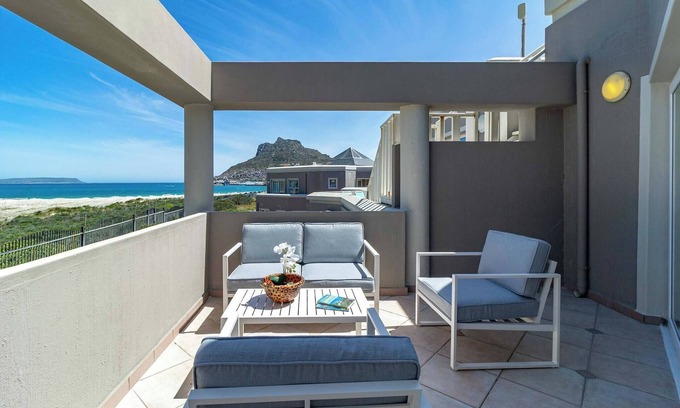 Hout Bay Villa | Beachfront Villa, Beach Club, Houtbay