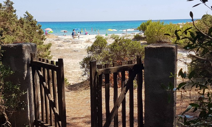 Cala Liberotto Villa | Beachfront villa, right ON SAND!