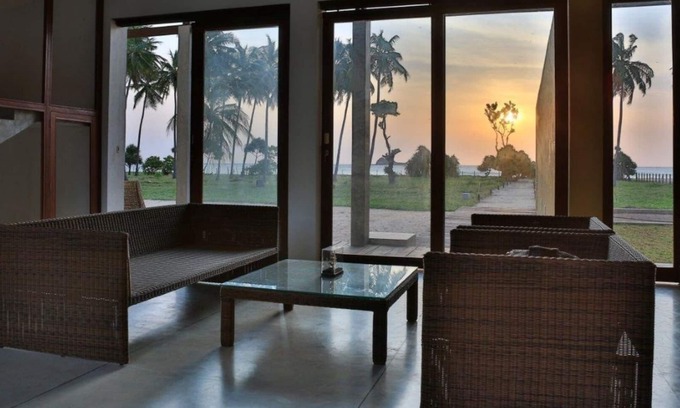 Irrakkakandi Casa | Villa frente al mar / En la playa de Nilaveli
