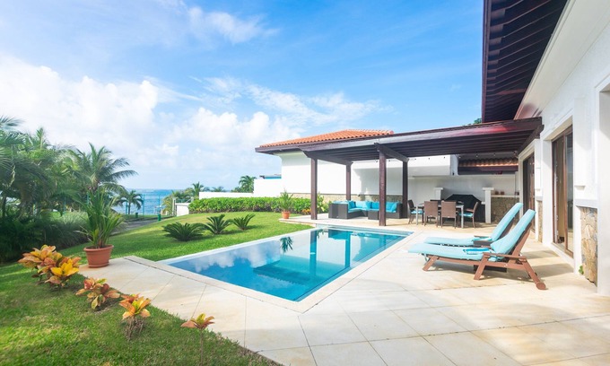 Pristine Bay Casa | Villa frente al mar con piscina en Pristine Bay Golf Resort Community