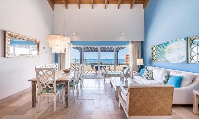 Punta Cana Apartamento | Beachfront w Jacuzzi SotoGrande 2BR CC4