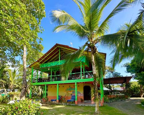 Puerto Jiménez Casa | Beachfront with mountain view