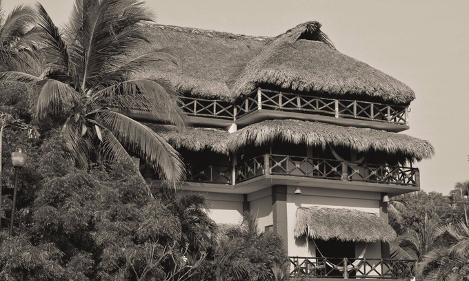 Tamarindos Casa | BeachfrontGuestHouse (5 Studios)