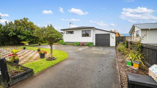 Snells Beach Casa | Beachglen - Snells Beach Holiday Home