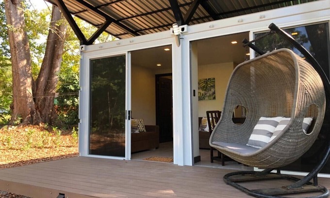 Malpaís Casa | Junto a la playa 1 Bd / 1 Ba Contenedor-hogar en Paradise