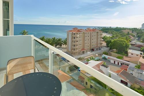 Juan Dolio - El Pueblo Apartamento | Beachside 1BDR Dreamy Apt.| BBQ + Pool & Sea View