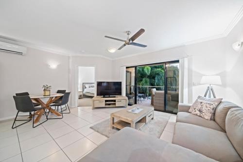 Townsville Apartamento | Beachside 2 bed 2 bath unit