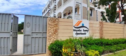 Ukunda Cama Y Desayuno | Beachside 2 bedroom apartment in Diani