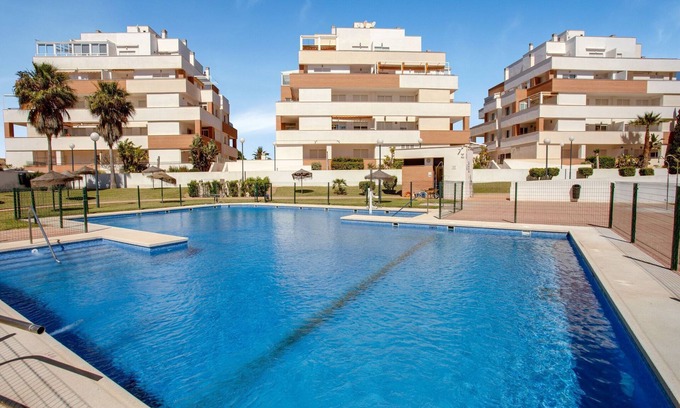 Roquetas de Mar Apartamento | Apartamento junto a la playa con piscina