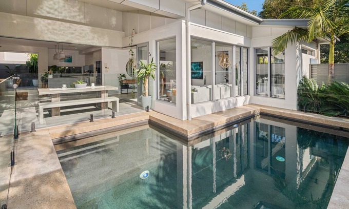 Yaroomba Casa | Beachside Bliss – Coolum Coastal Oasis