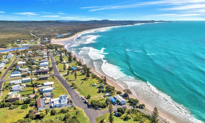 Brooms Head Apartamento | Beachside@Brooms one bedroom, self contained unit. Walk to everything!