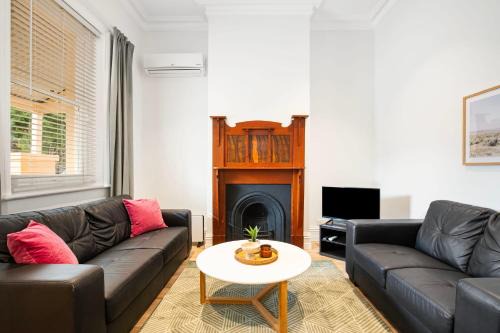 Glenelg South Casa | Beachside Cottage Glenelg Sth