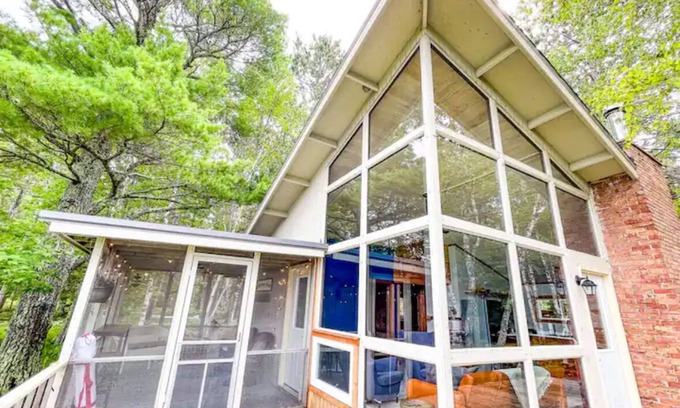 Cornucopia Cabaña | Beachside Cottage - on Lake Superior