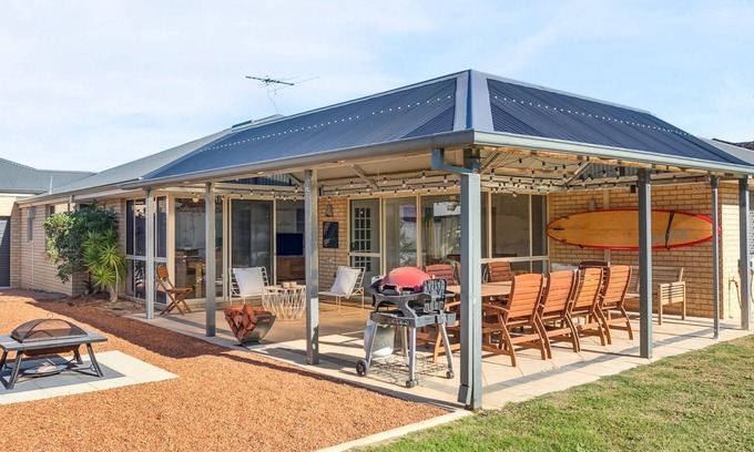 Halls Head Casa | Beachside Family & Pet Friendly Casa Del Caravel