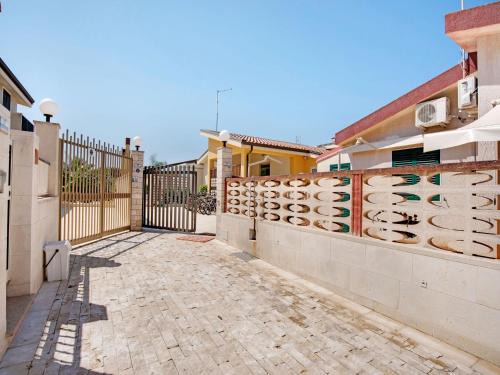 Reitani Apartamento | Beachside Getaway w Garden