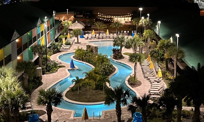 Cocoa Beach Hotel | Beachside Hotel & Suites
