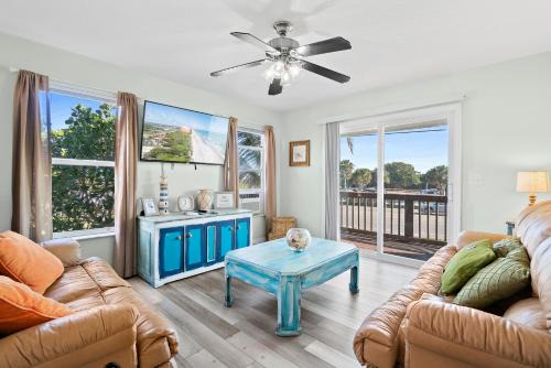 Indialantic Casa | Beachside Serenity Escape - Private 3BR and 2BA, DOG FRIENDLY Duplex Oasis, Steps to Shore!