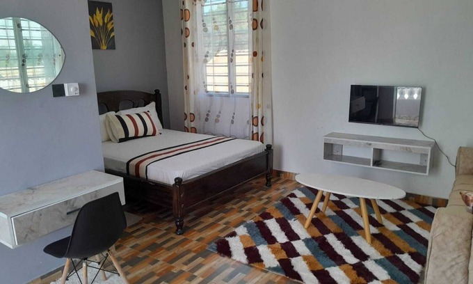 Kilifi Apartamento | Beachside Spacious Haven: Walk to Sand and Shops