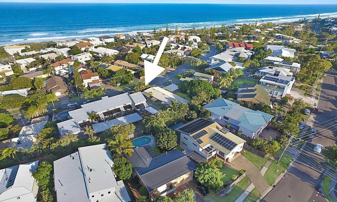 Sunrise Beach Casa | Beachside Townhouse