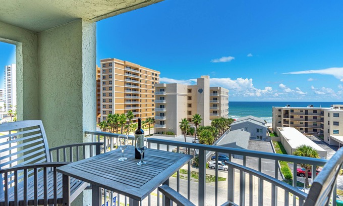 Orlando Heights Condominio | Beachside Condo with Ocean & River Views
