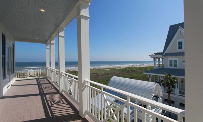 Beachtown Casa | Beachtown Galveston - Beachfront - Private Pool - Elevator - 3/3.5 - Epic Views!