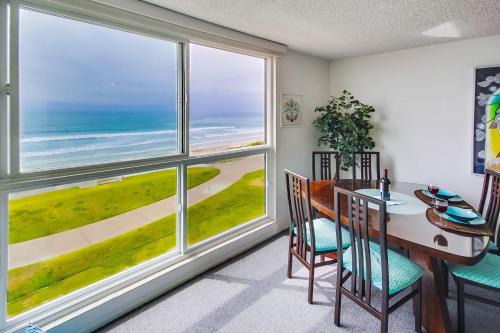 North Pacific Beach Casa | Beachview Condo