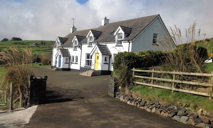 Glenariff Cabaña | Beachview Cottage Co. C. Antrim