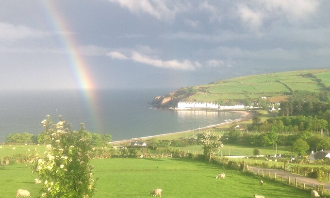 Glenariff Cabaña | Beachview Cottage Co. RE. Antrim
