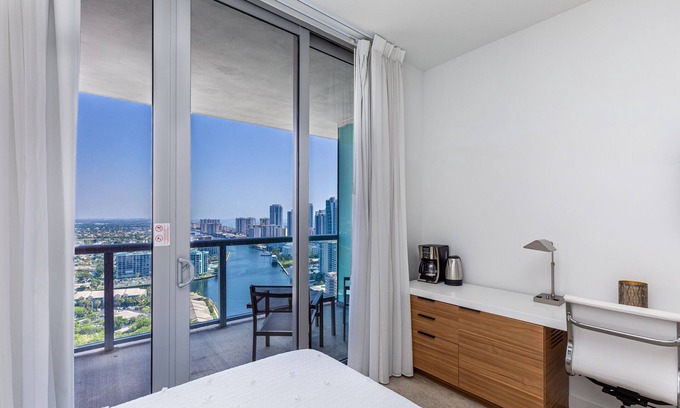 Hallandale Beach Apartamento | Beachwalk Vacation