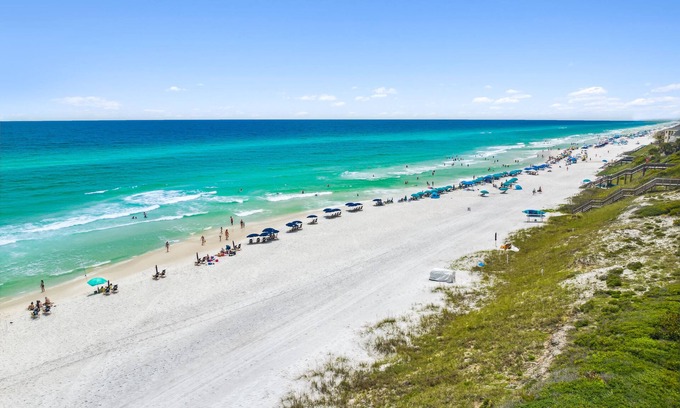 Seagrove Beach Condominio | Beachwood Villas by Panhandle Getaways