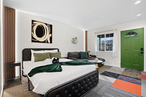 Sharp Park Apartamento | Beachy 1BR Escape with Sofa Bed - Golf & Beach Nearby