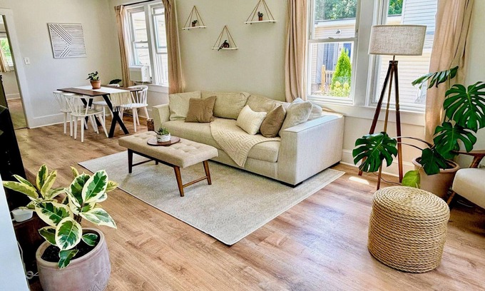 Lake Como Casa | Beachy 2-Bedroom House in Belmar with outdoor space!