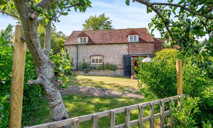 East Dean and Friston Casa | Beachy Barn