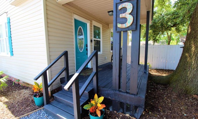Navy Point Casa | Beachy Bungalow for Family Fun! Walk to beach!