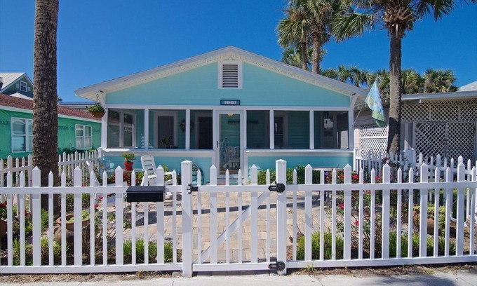 Jacksonville Beach Cabaña | Beachy Cottage por el mar