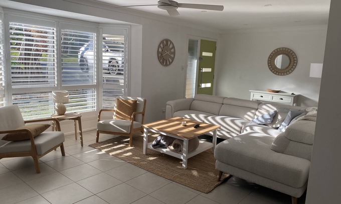 Sunrise Beach Casa | Beachy family home with just a walk to the beach or a 5 minute drive into Noosa.