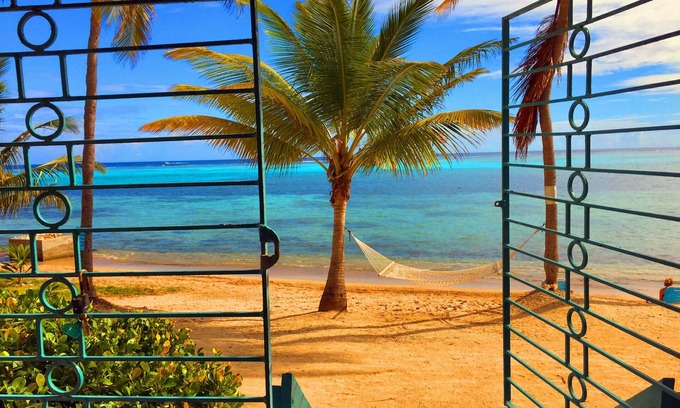 Estate Golden Rock Condominio | Beachy Keen - 5 bed / 4 bath - Beachfront Condo & Pool