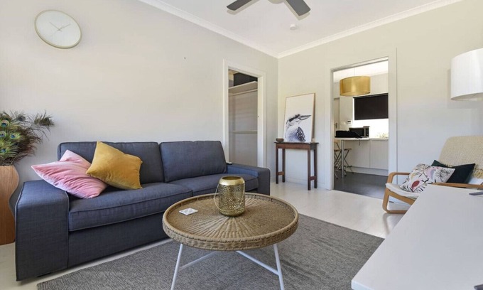 Henley Beach Apartamento | Beachy Keen in Gorgeous Henley Beach