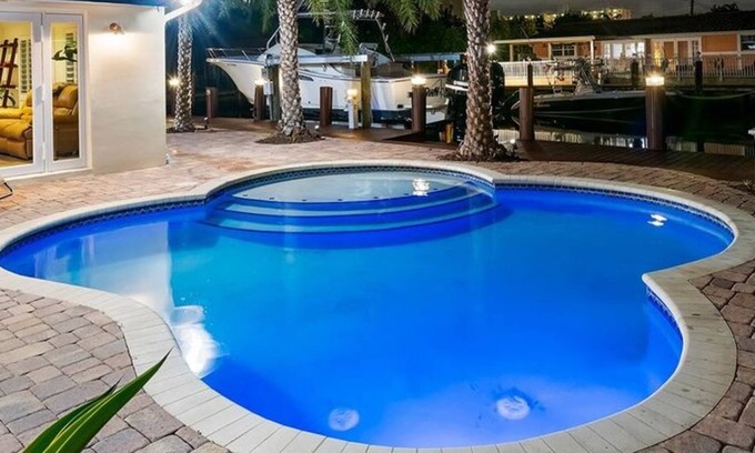 Pompano Isles Casa | Beachy Tiki Waterfront Home w/Boat Rental or Dock Your Own Boat~Free Kayaks~Heated Pool~Sunrise Yoga